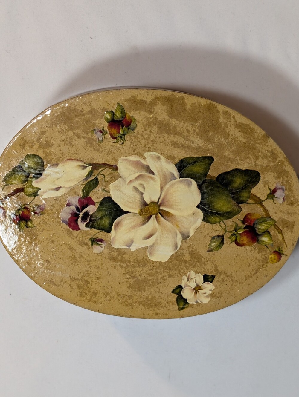 Vintage Floral Box Oval Round Flower Grannycore Grandmacore Keepsake Strawberry